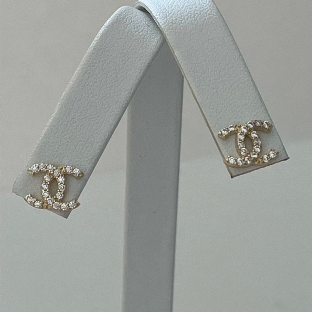COPY - 14k yellow gold stud earrings Cz